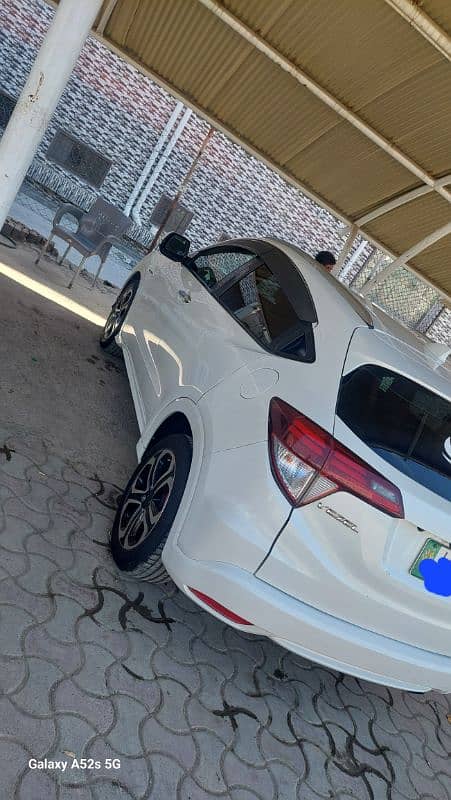 Honda vezel z model 2015 5