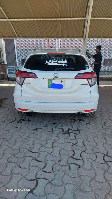 Honda vezel z model 2015 6