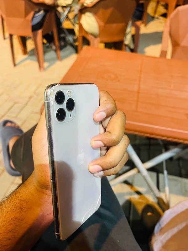 iphone 11 pro max 1