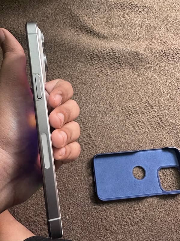 iphone 15 pro max 256 gb jv 91 battery health one hand use 0