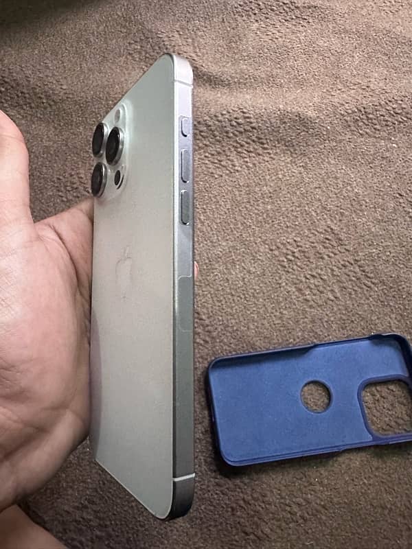 iphone 15 pro max 256 gb jv 91 battery health one hand use 1