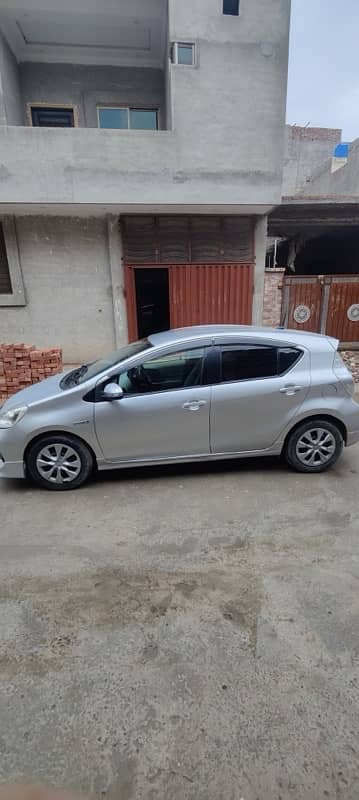 Toyota Aqua 2012 sale and exchange possible 3