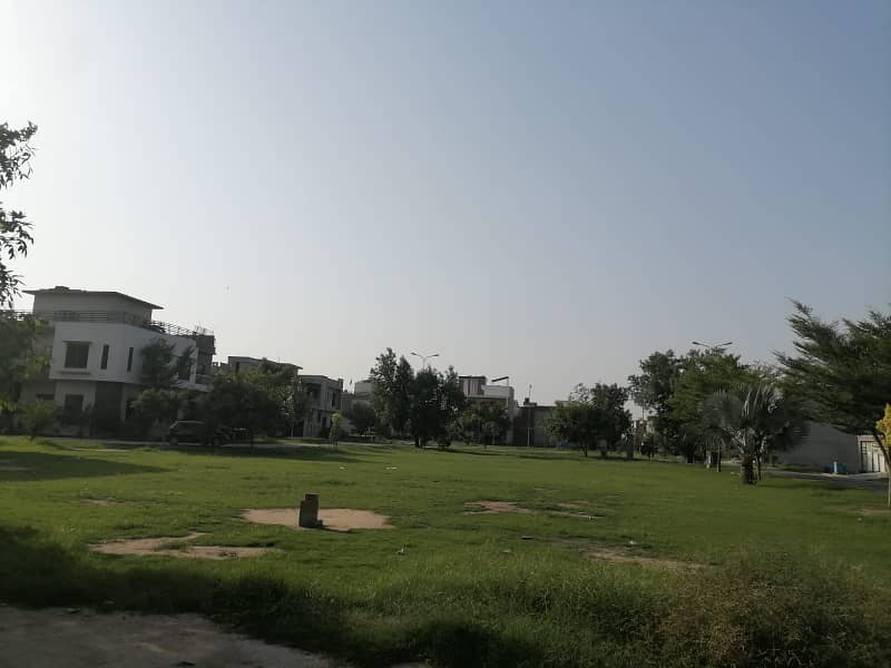 10 Marla Plot Available For Sale 14