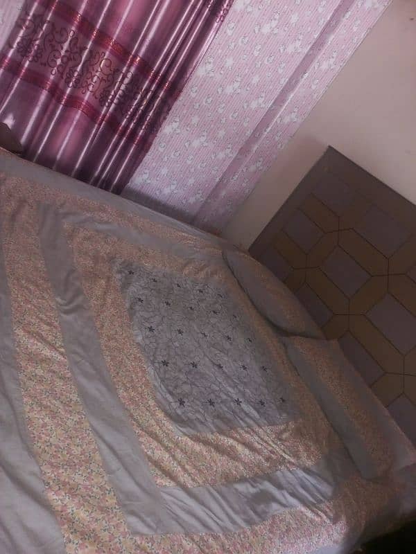 wood bed without mattress or without side draw 0