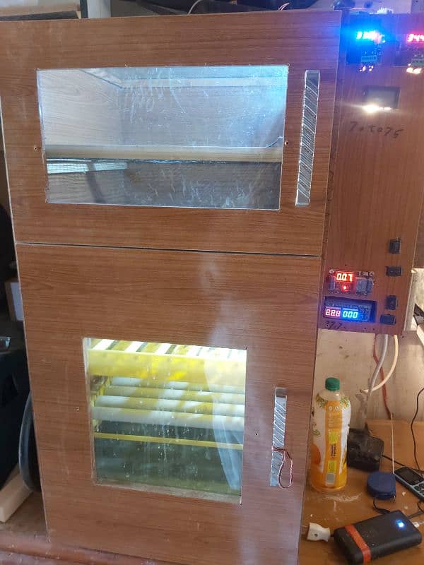 200 plus eggs incubator 6