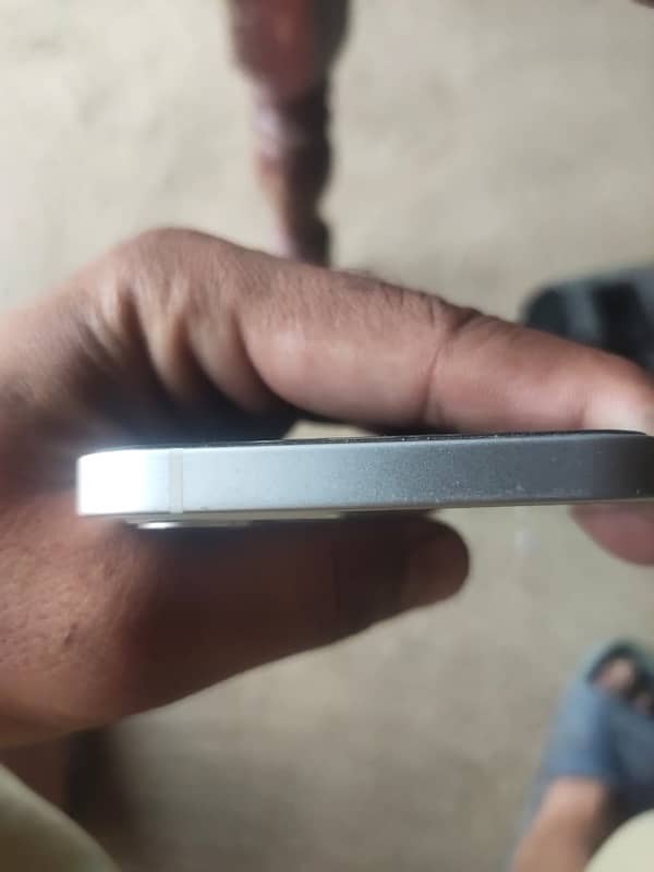 iPhone 12 sale 3