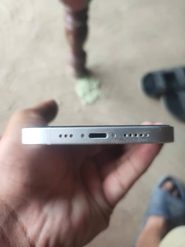 iPhone 12 sale 4