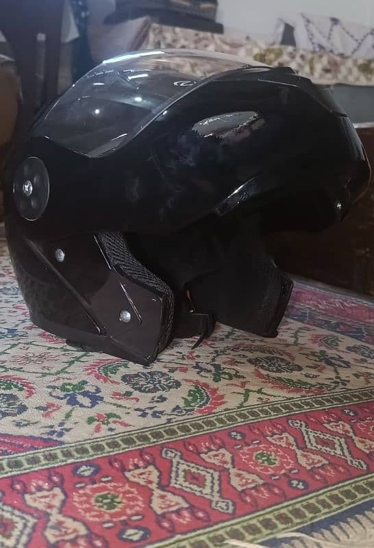 Full of features and in perfect condition,just used for two weeks. 4