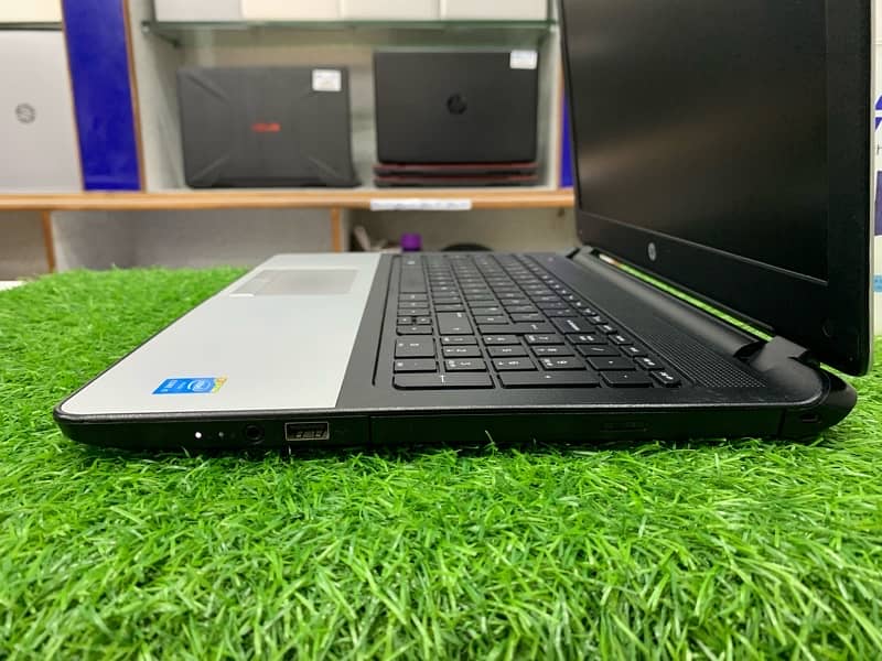 HP Core i5 5TH Generation 15 inch Display 3