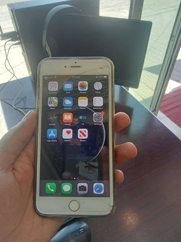 I Phone 6 Plus 64 GB Non PTA Urgently For Sale 0