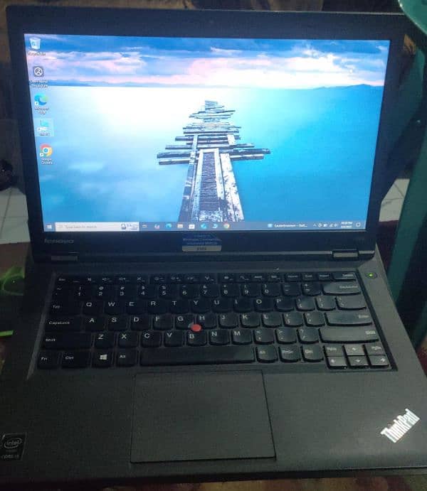 Lenovo Thinkpad core i5 5th gen 0