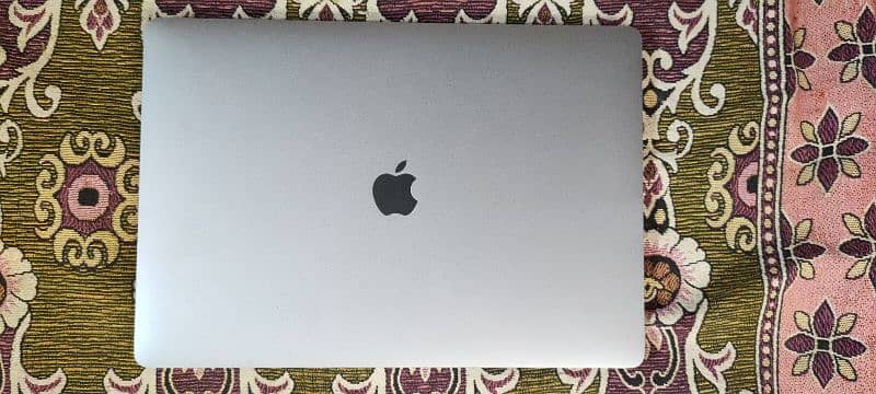 Mackbook PRO 2019 core i9 4