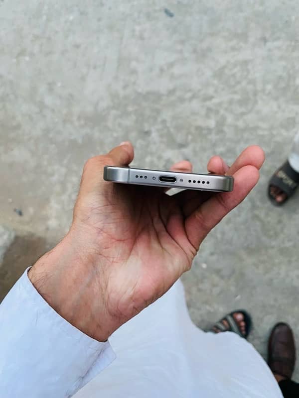 Iphone 15 Pro JV 128gb  with box Natural Titanium Exchange possible 6