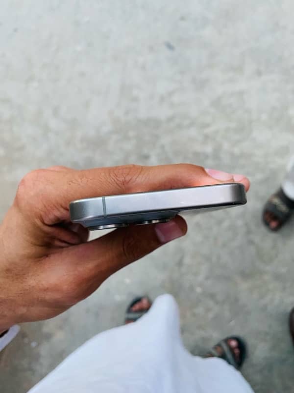 Iphone 15 Pro JV 128gb  with box Natural Titanium Exchange possible 9