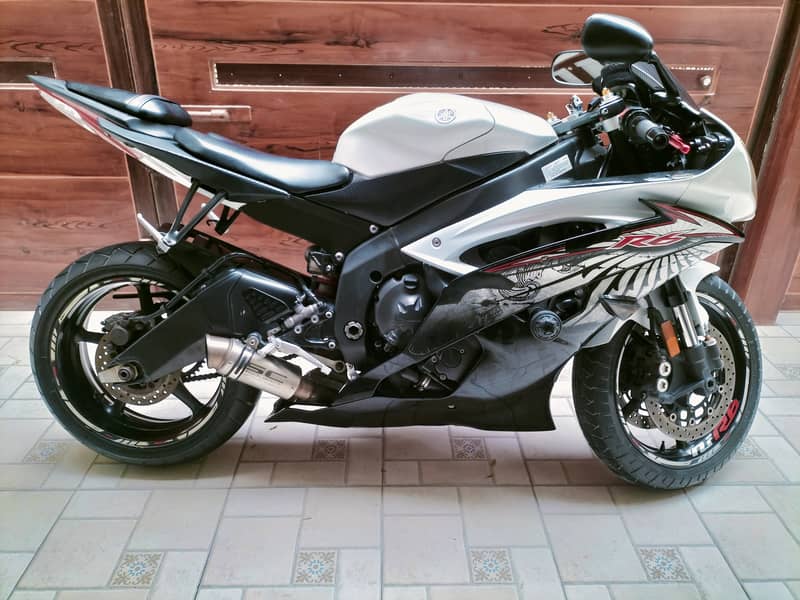 Yamaha YZF-R6 2012 1