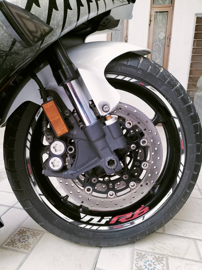 Yamaha YZF-R6 2012 7