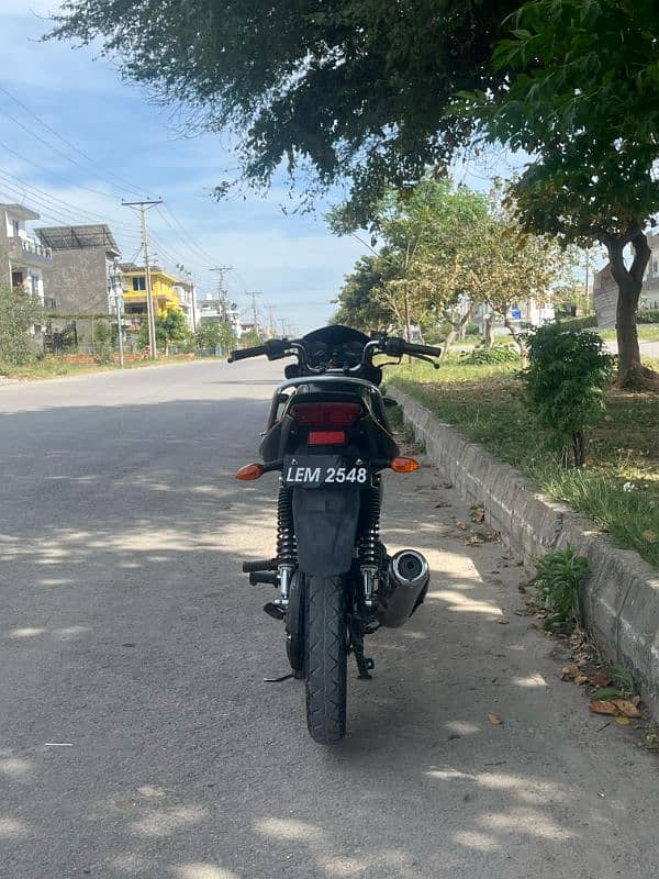 ybr 125 in good condition 3