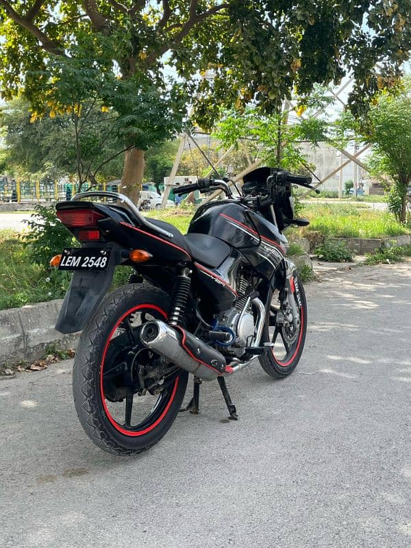 ybr 125 in good condition 4