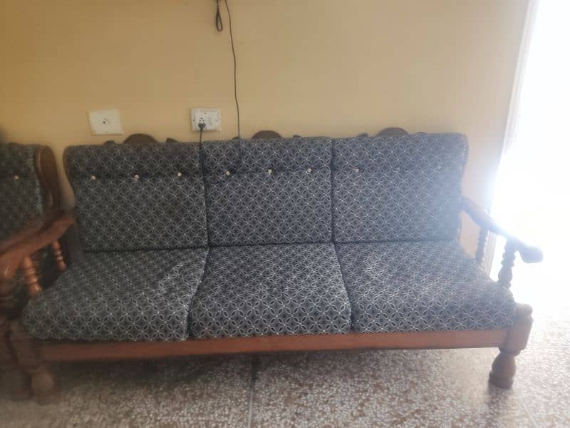 Used Sofa set for sale 3