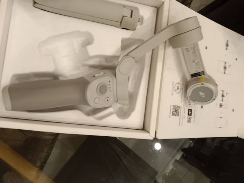 DJI om 4 se model in good condition 10/10 condition 7