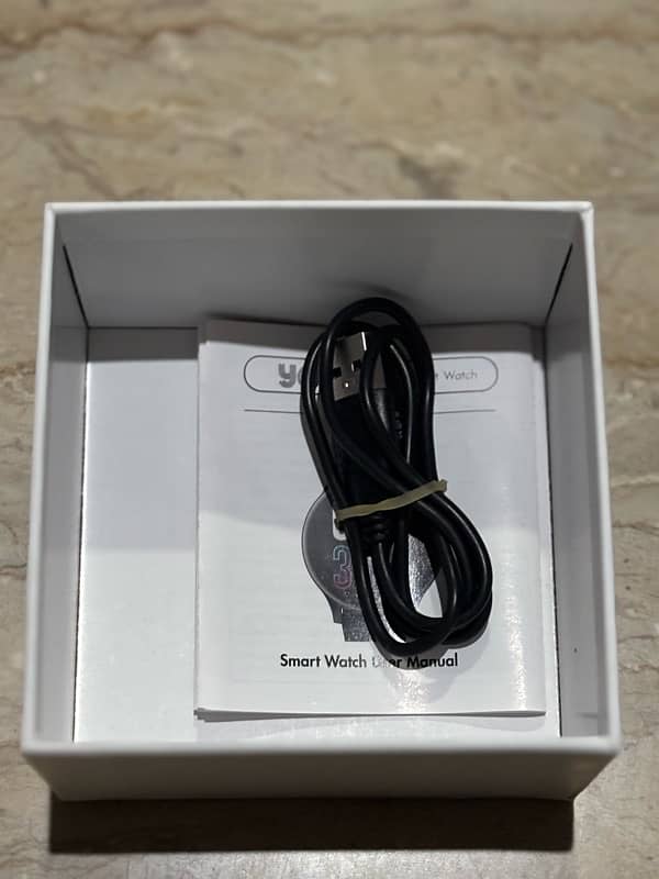 YOLO Thunder Smartwatch, barely used 4