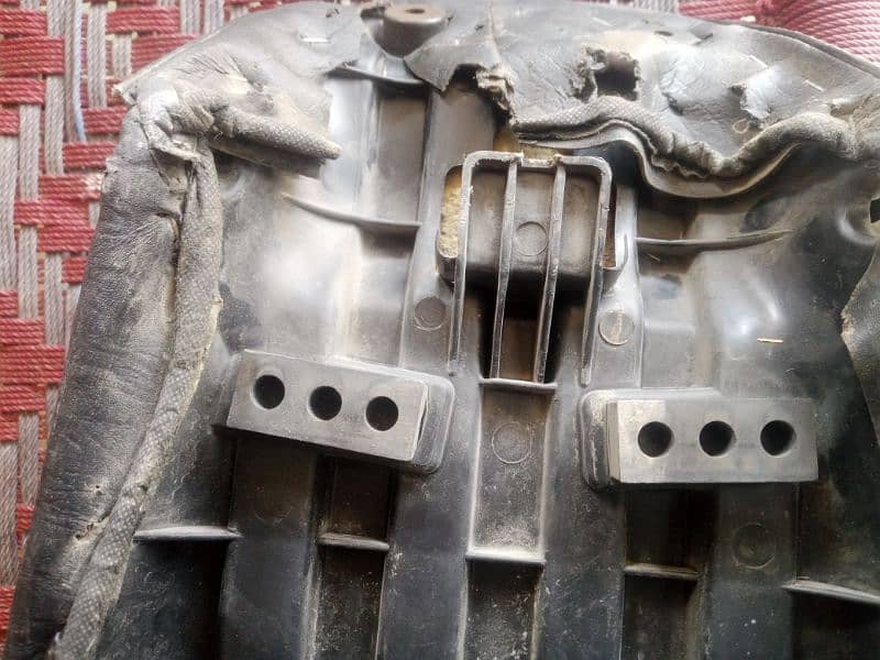 Honda cd70 seat 11