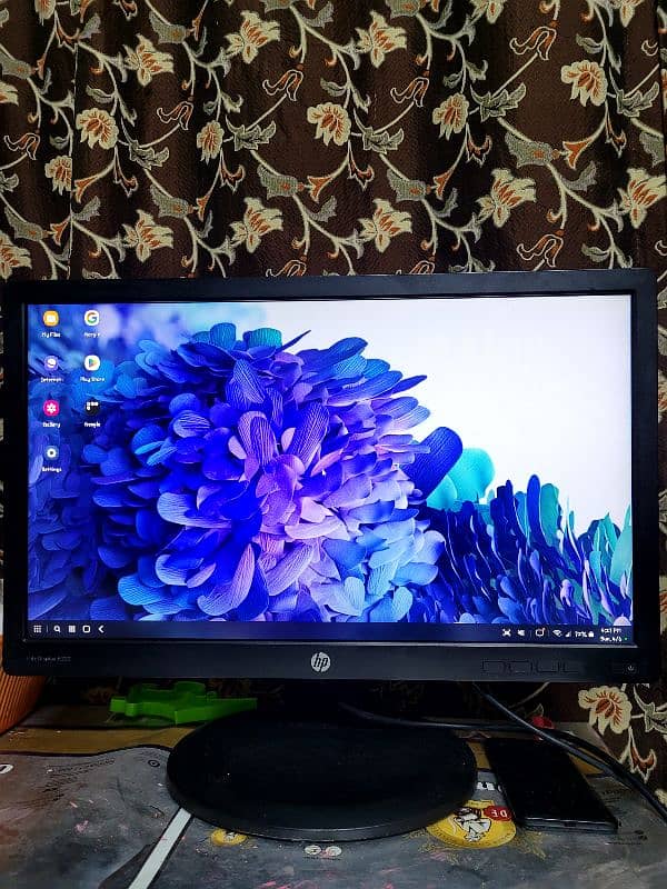 HP EliteDisplay E222 IPS 21.5-inch Monitor 2