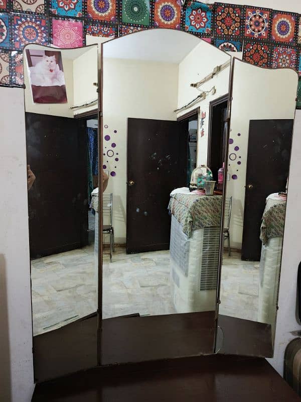 Dressing table 2