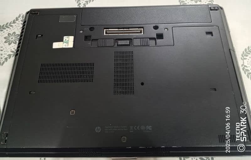 HP laptop elite book 8470p 2