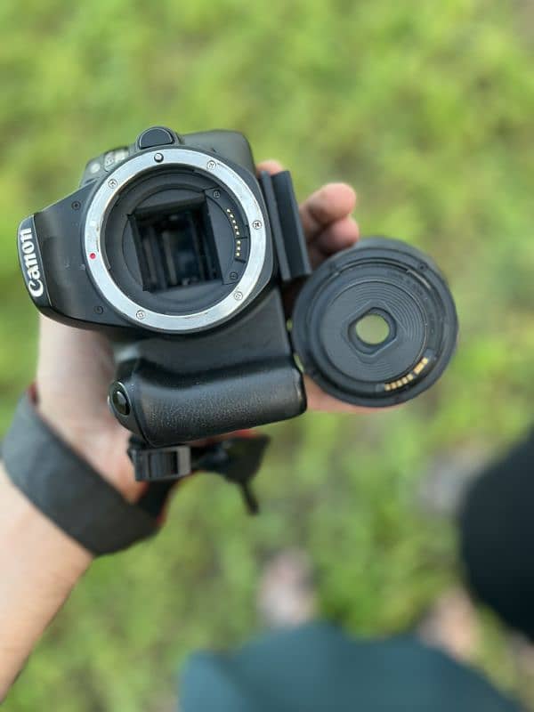 Canon EOS 200D 2