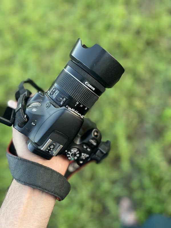 Canon EOS 200D 3