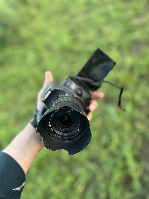 Canon EOS 200D 6