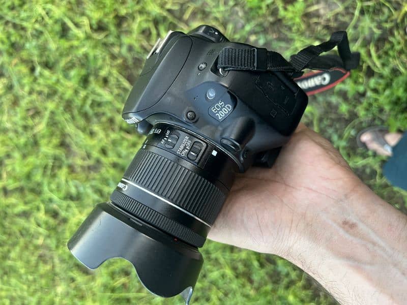 Canon EOS 200D 13