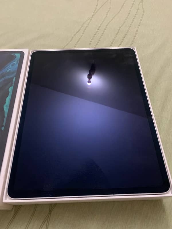 Brand New Apple iPad Pro 256gb 12.9” Wi-Fi cellular 1