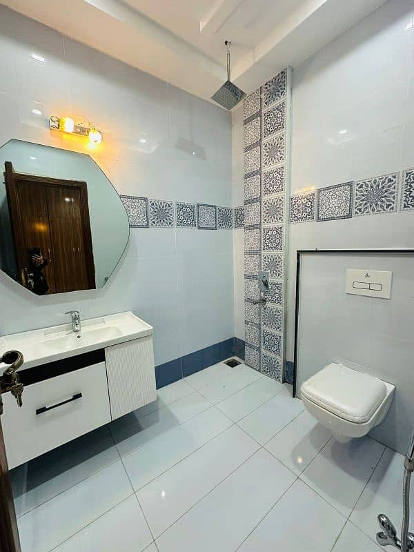 The Royal Group Of Hostels 7