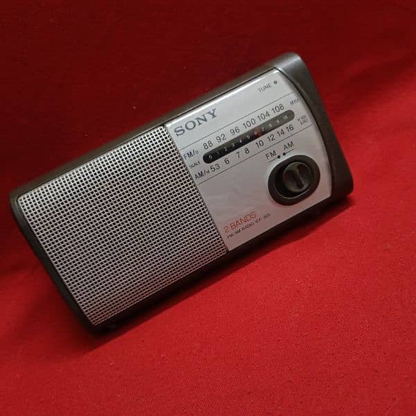 SONY 2 Band Radio . FM / Am 0