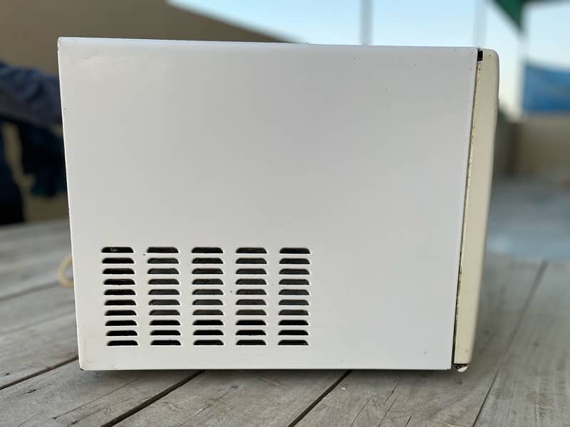 Dawlance Microwave 5