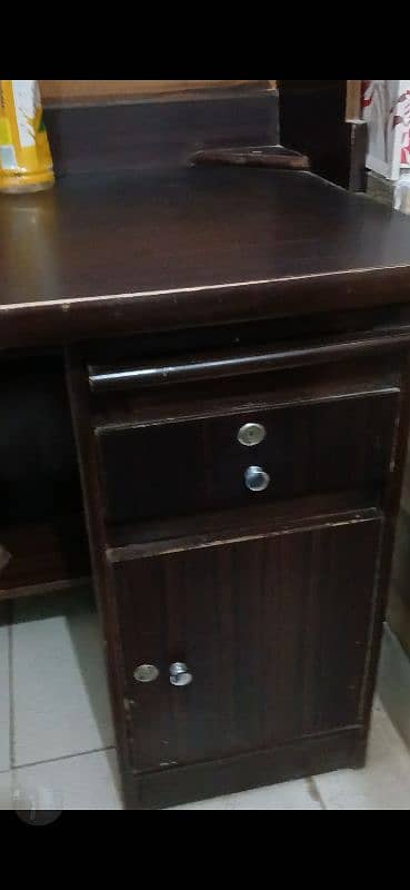 Office/study table 3
