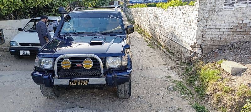 Mitsubishi Pajero 1992 urgent sale 4