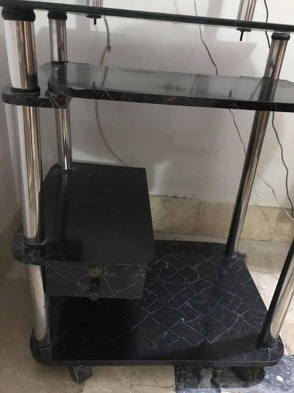 Computer Trolley For Sale in Good Condition. 6