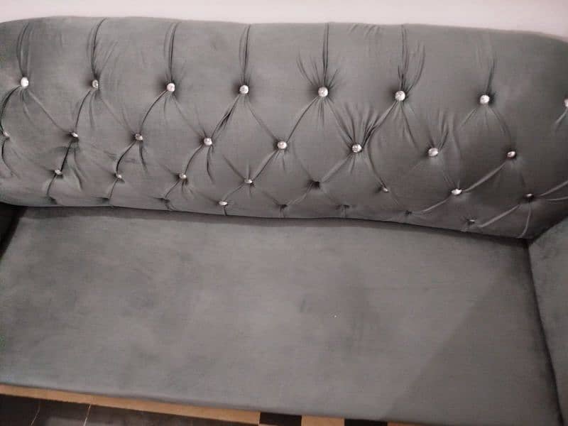 Grey sofa high quality sofa, velvet sofa 5 seater in new condition 0