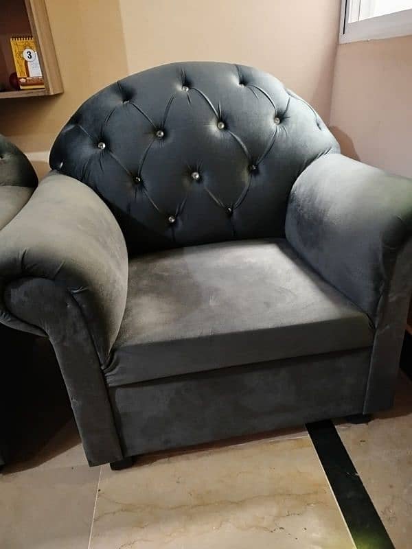 Grey sofa high quality sofa, velvet sofa 5 seater in new condition 2
