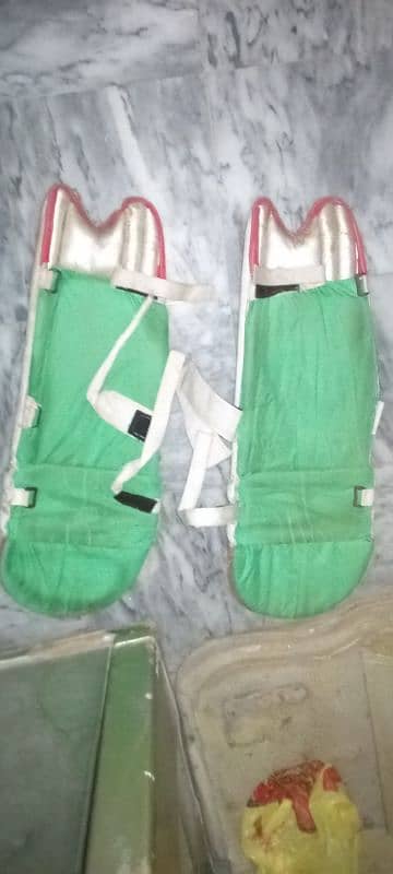 Used cricket hard ball kit for 12 to 15 year old boys 0