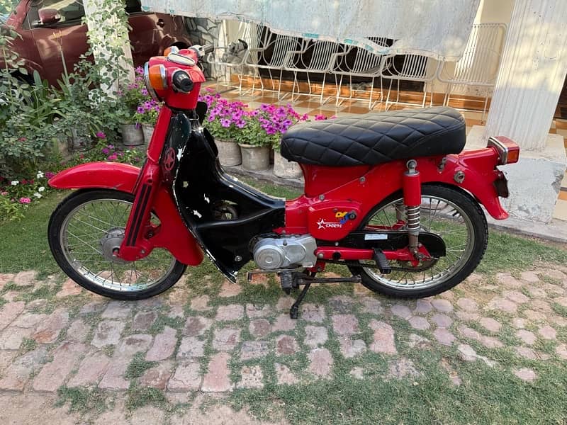 Honda 50 cc Vintage Motorcycle 2