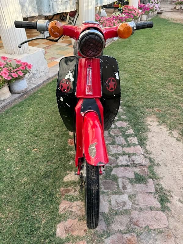 Honda 50 cc Vintage Motorcycle 3