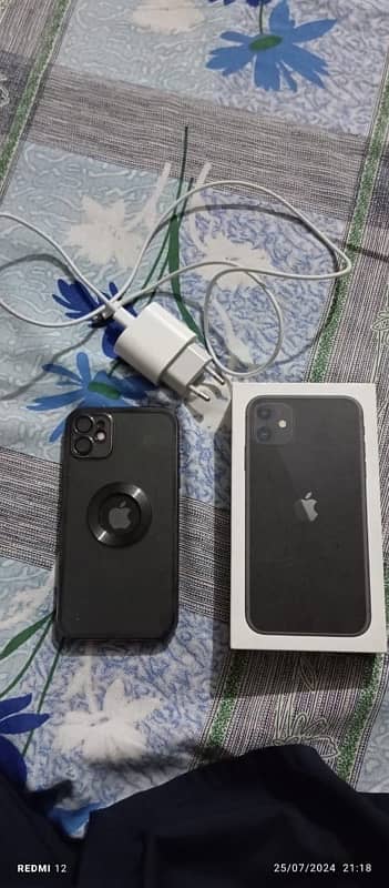 iphone 11 64GB with box non pta jv 0