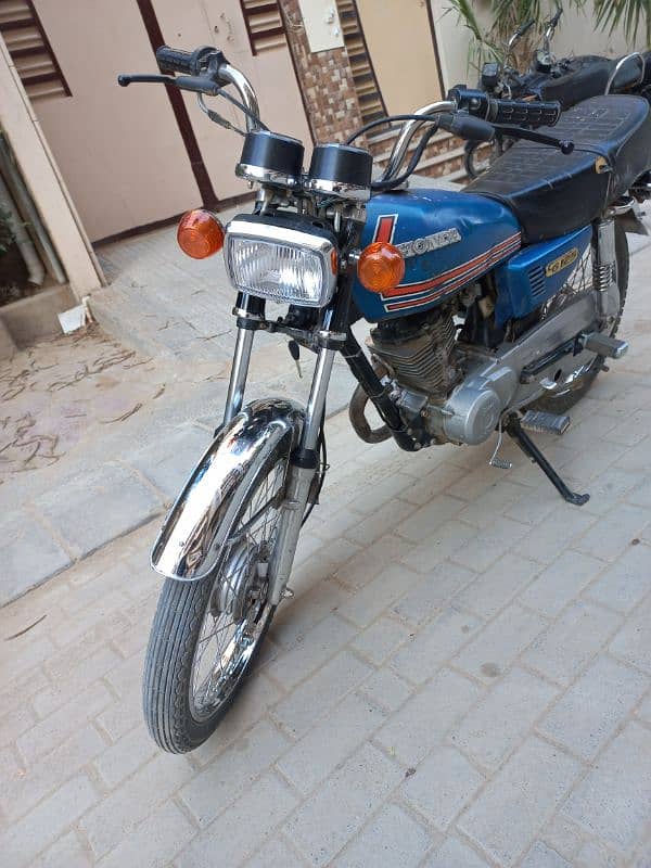 CG 125, 1983 1
