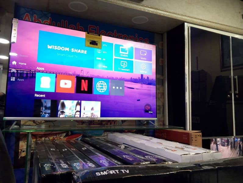 48"INCHESSS Letest model  Samsung smrts UHD led TV O32245O5586 0
