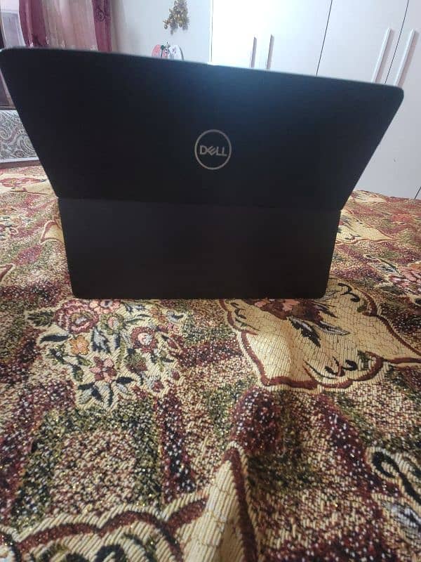 Need Money By selling This Surface Tablet 9