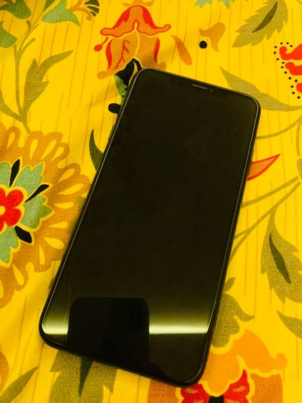 Iphone Xsmax dual sim pta approved 1